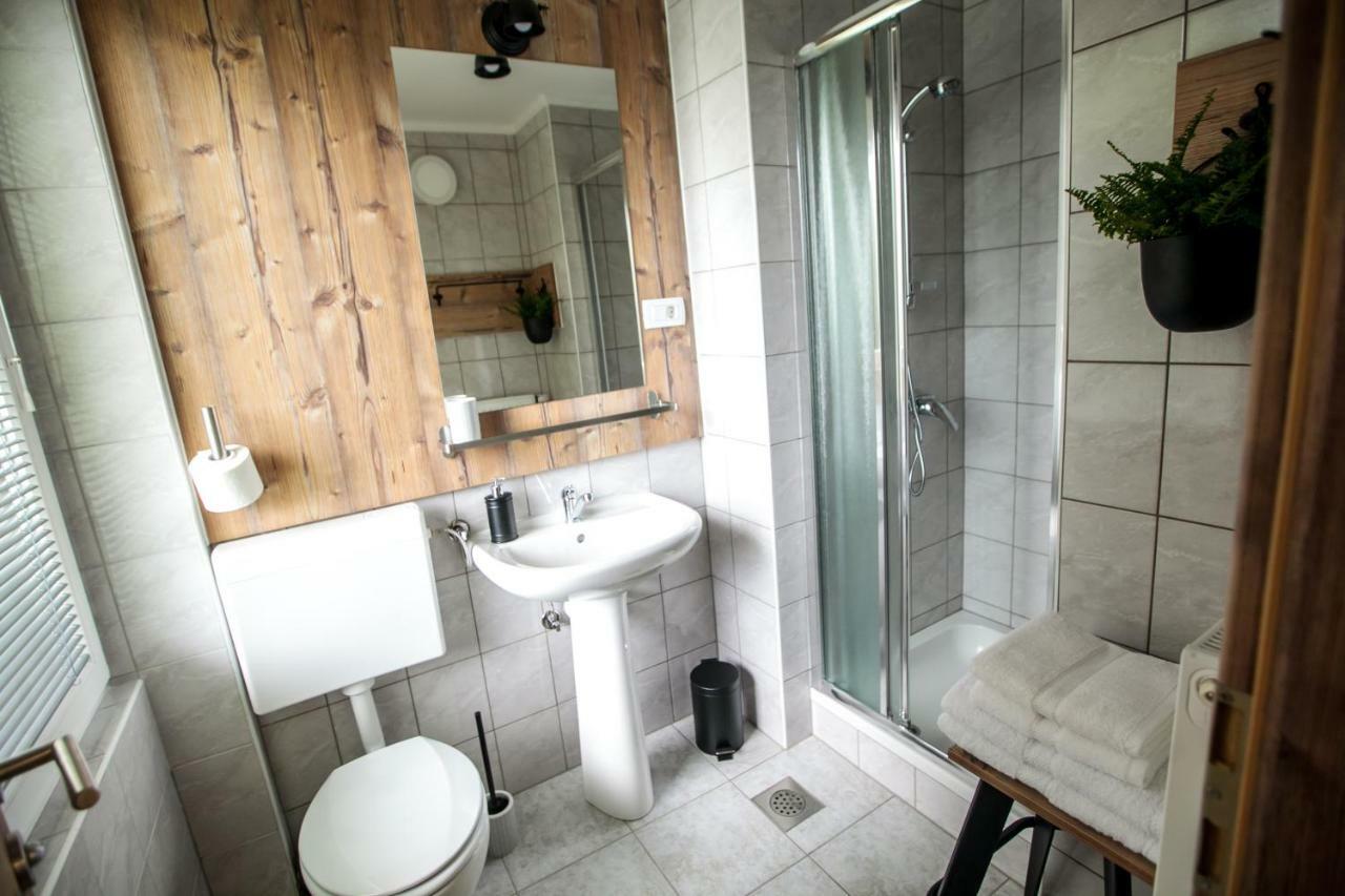 Hisa Poljana Rooms Prevalje Eksteriør bilde