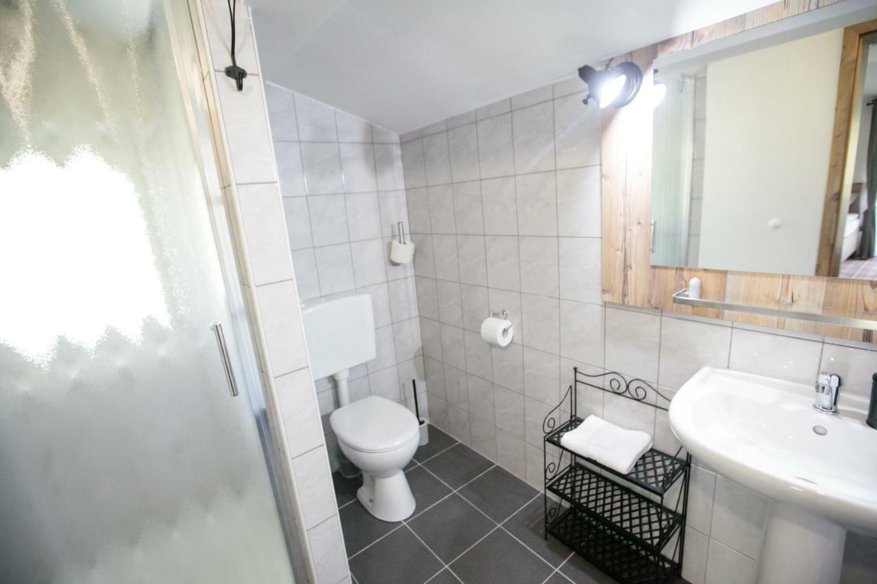 Hisa Poljana Rooms Prevalje Eksteriør bilde